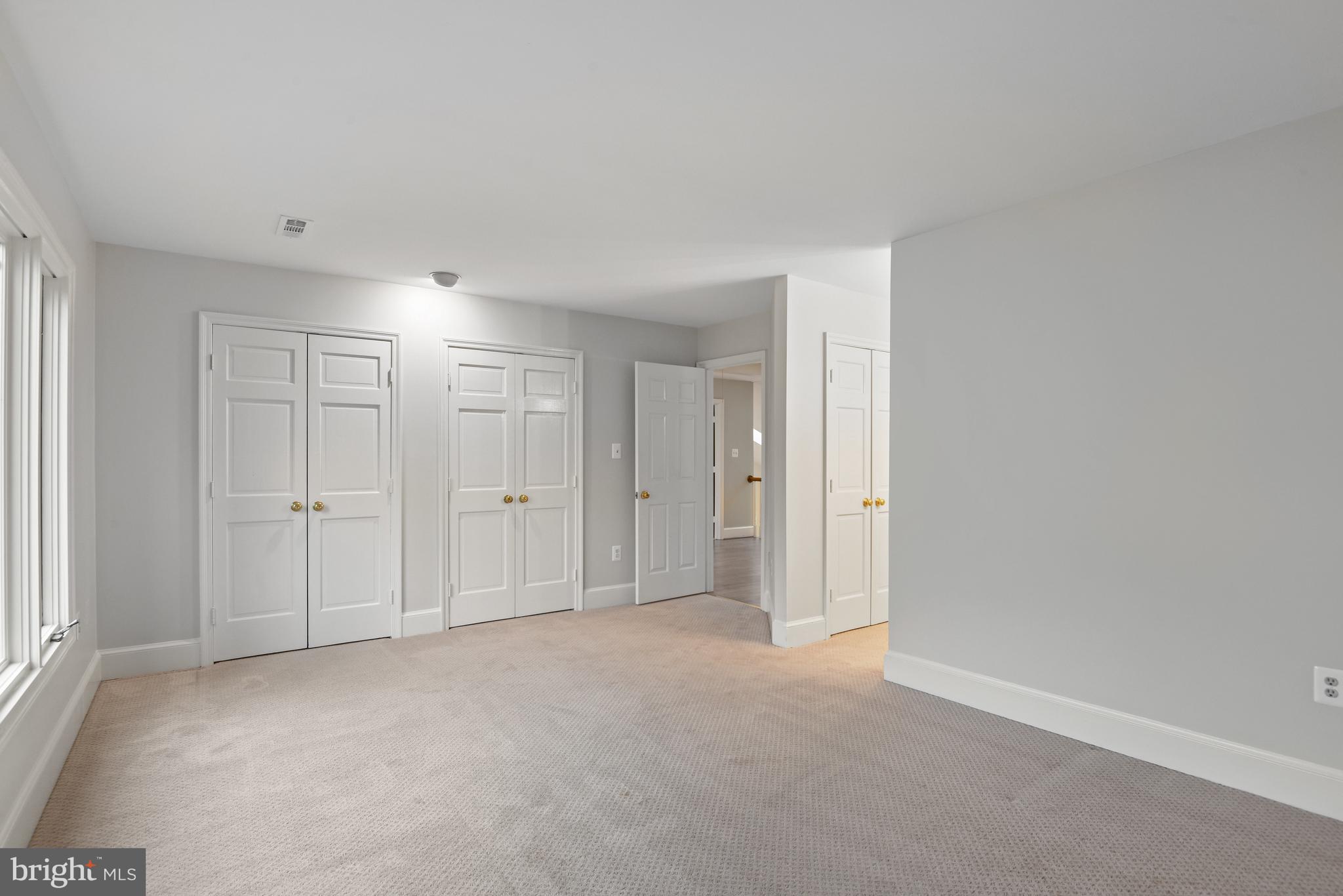 RIVER OAKS - Residential