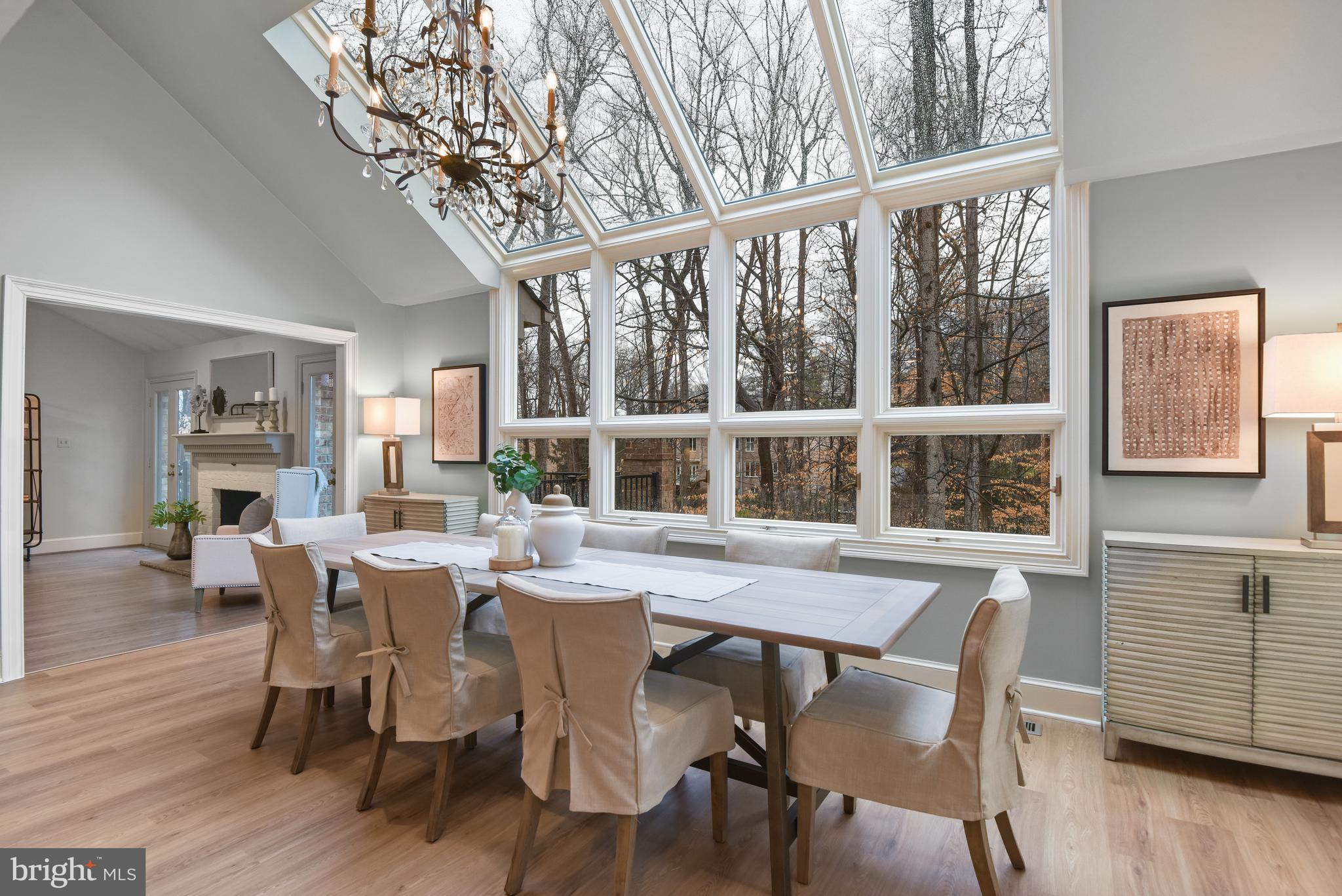 RIVER OAKS - Residential