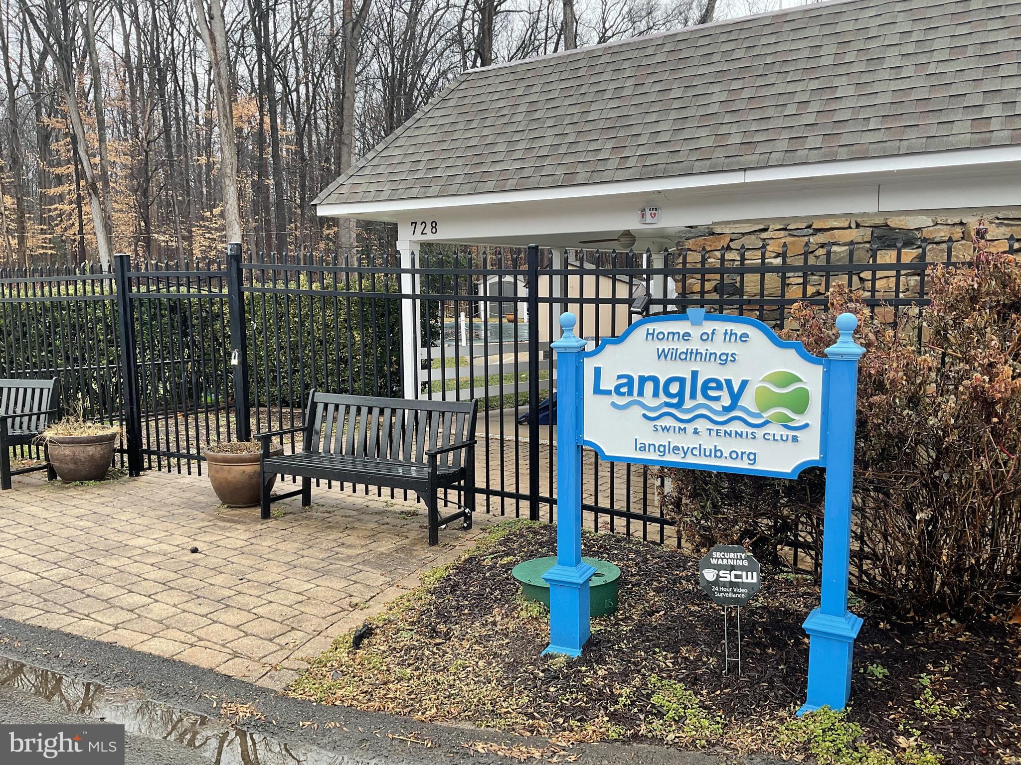 RIVER OAKS - Residential