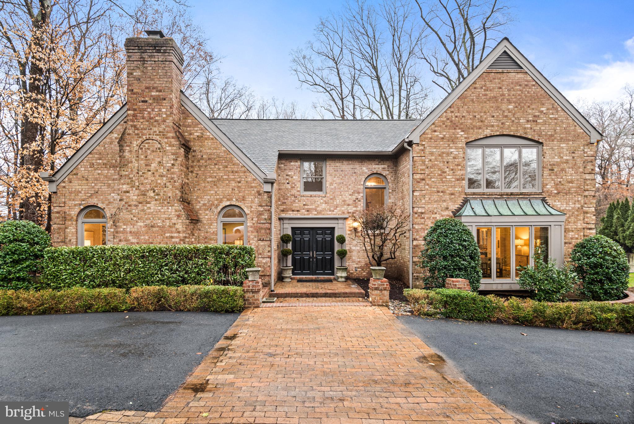 RIVER OAKS - Residential