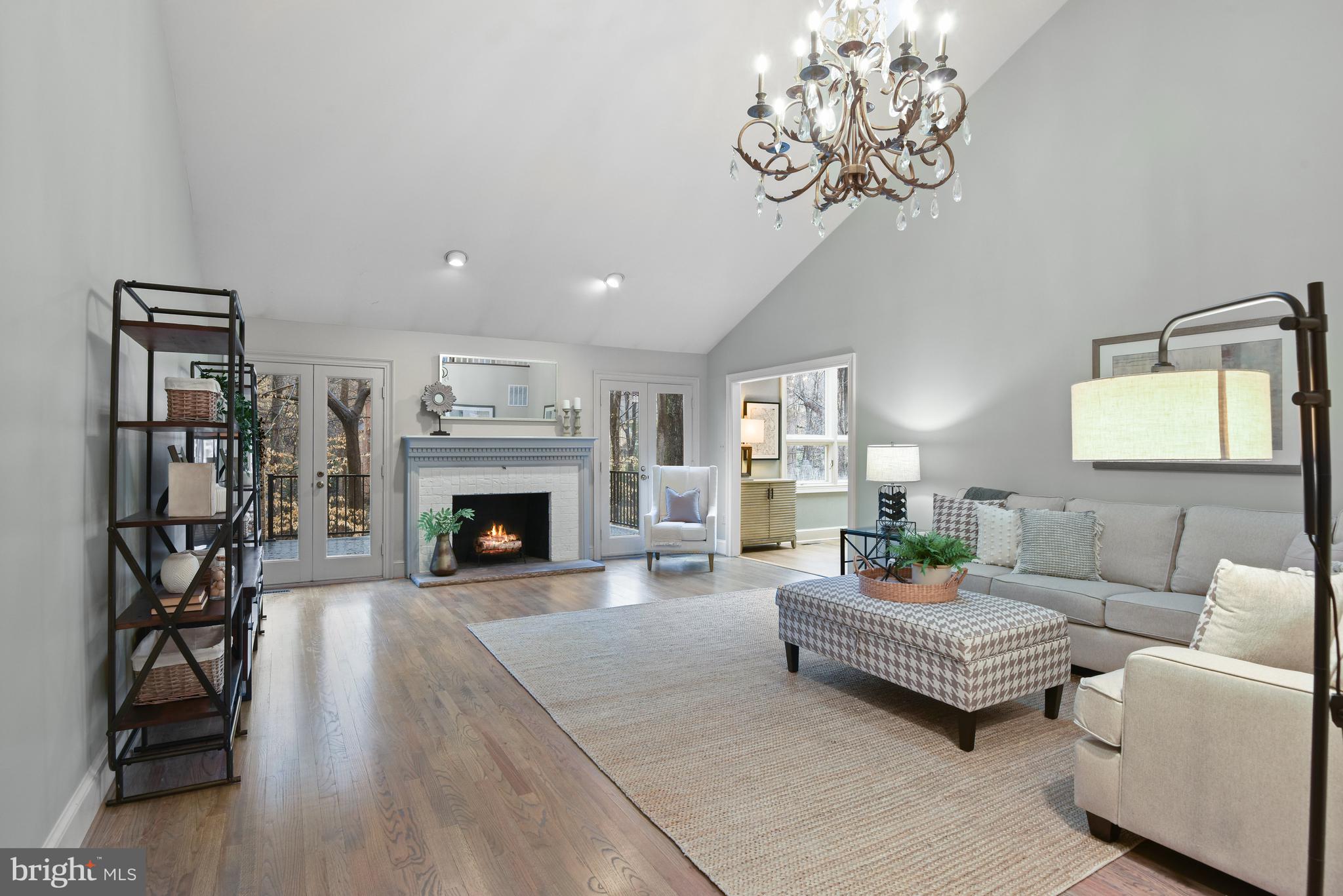 RIVER OAKS - Residential