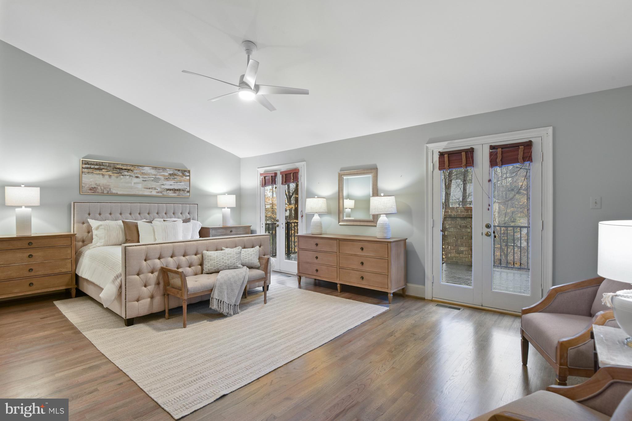 RIVER OAKS - Residential