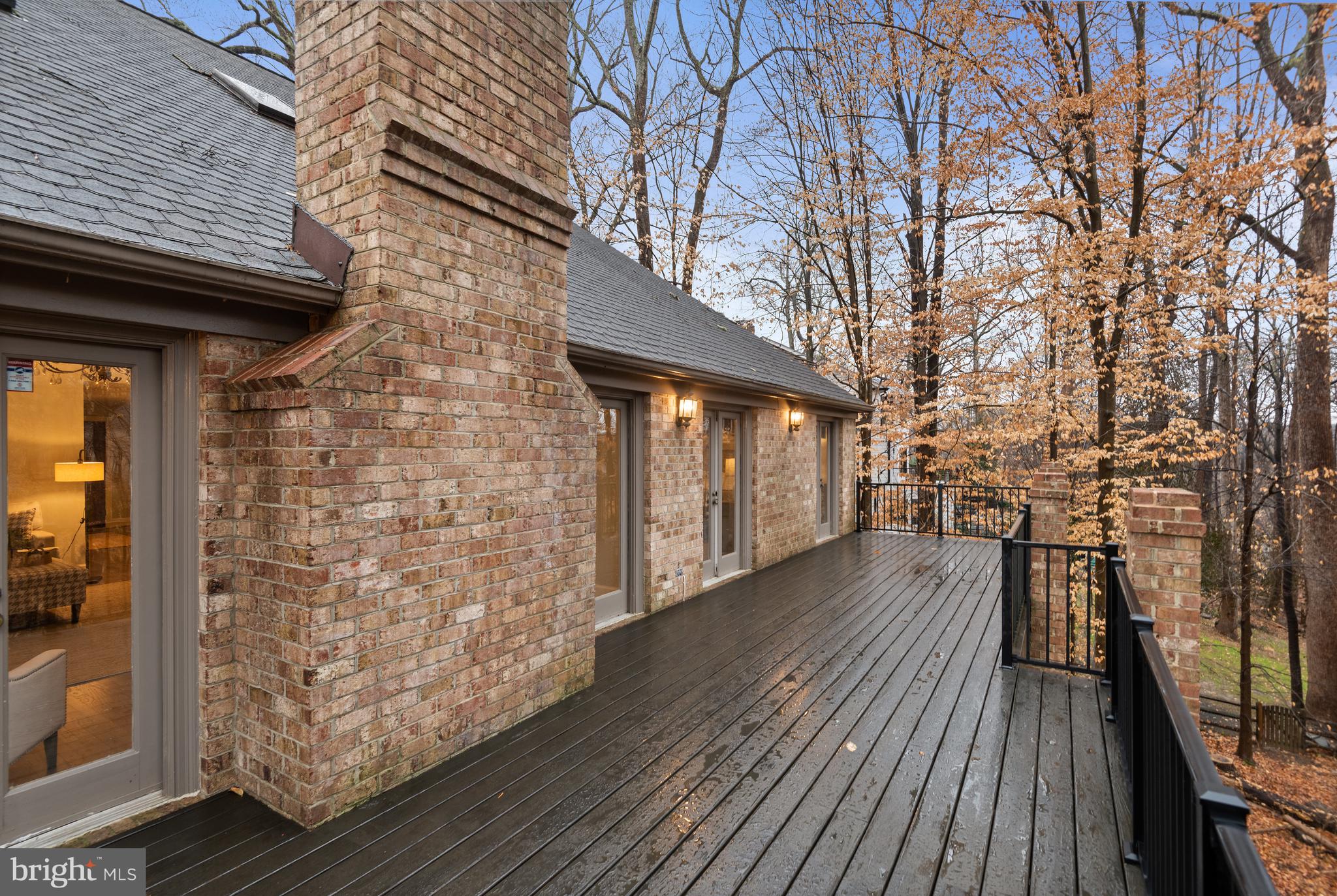 RIVER OAKS - Residential