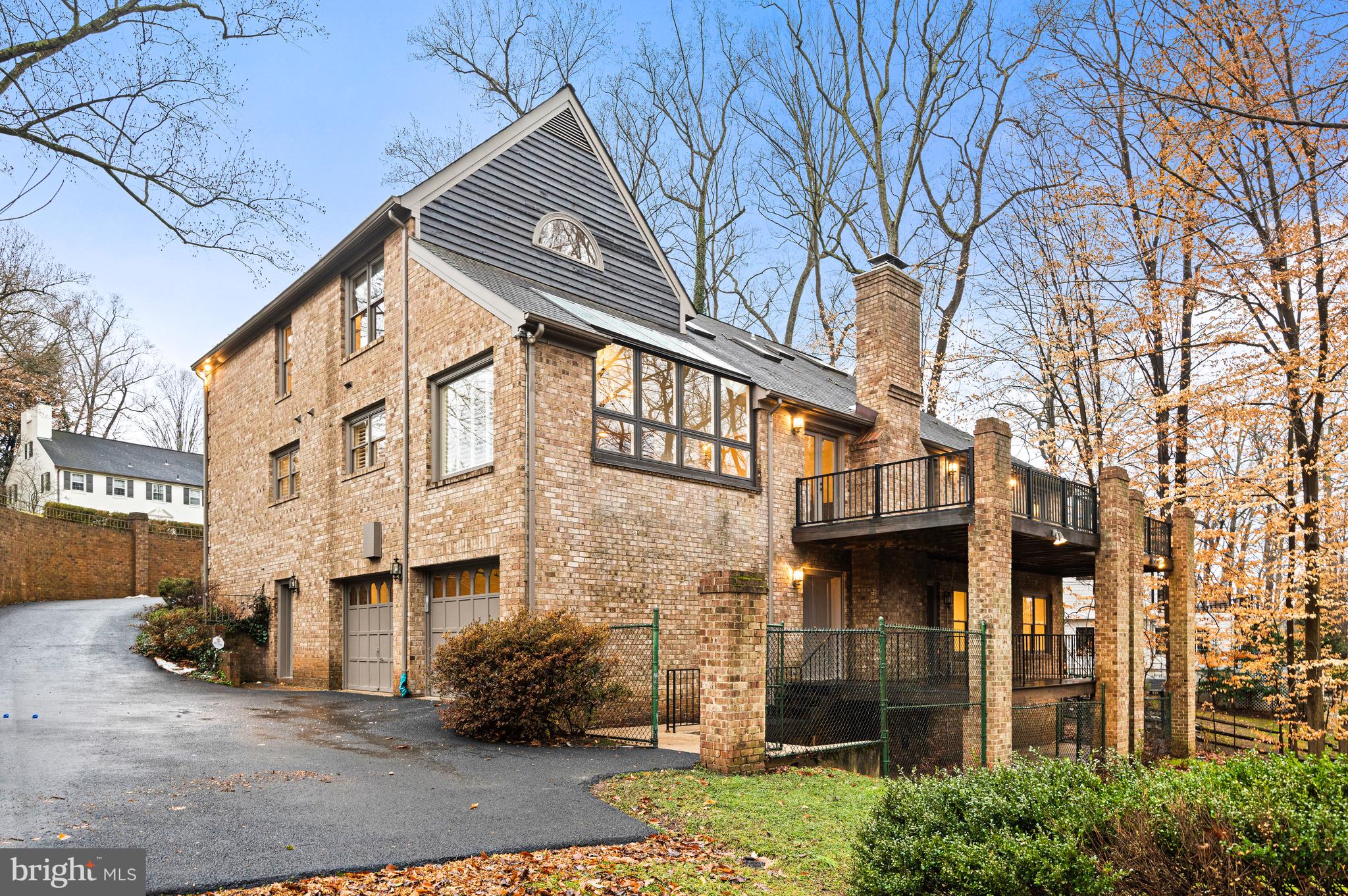 RIVER OAKS - Residential