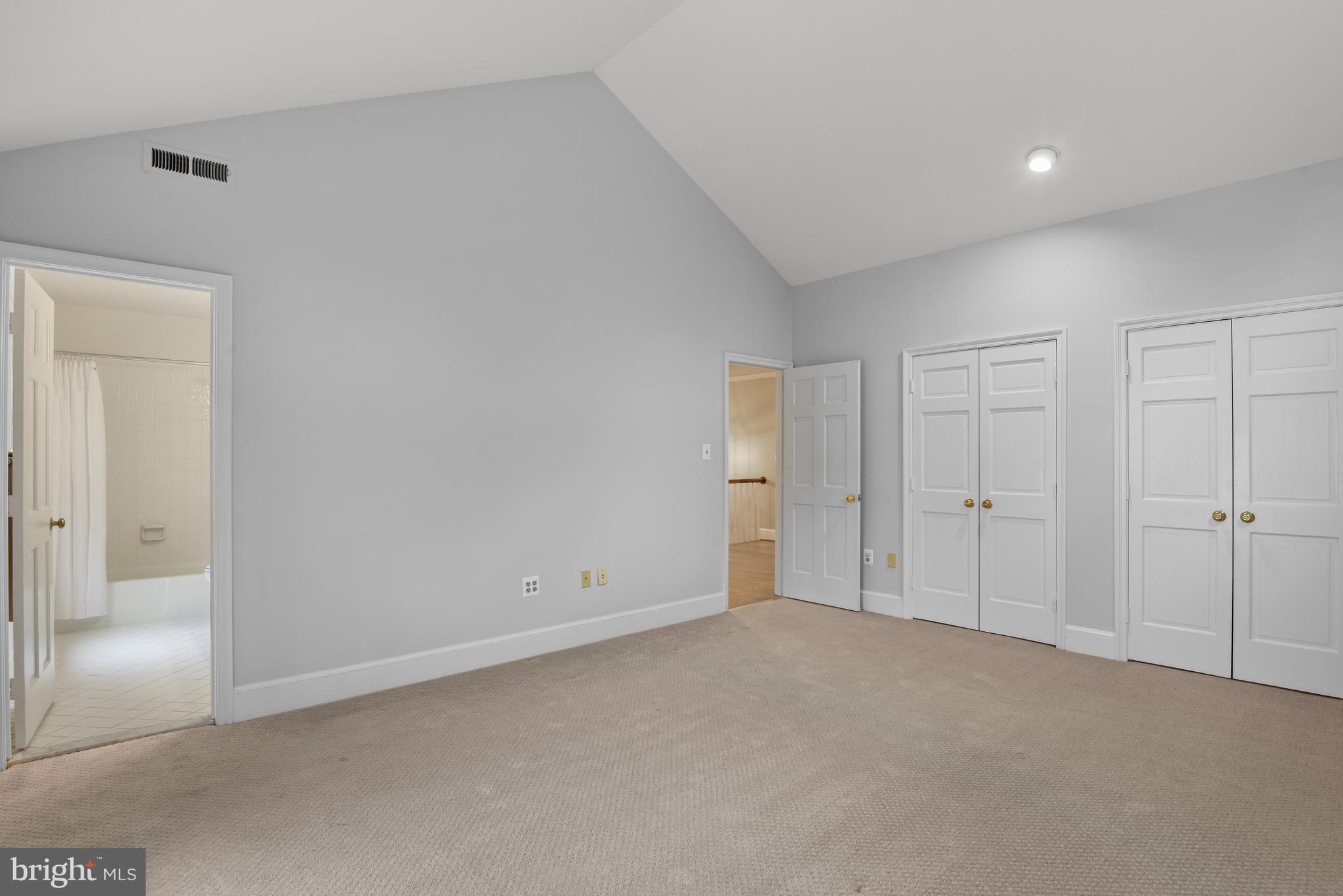 RIVER OAKS - Residential