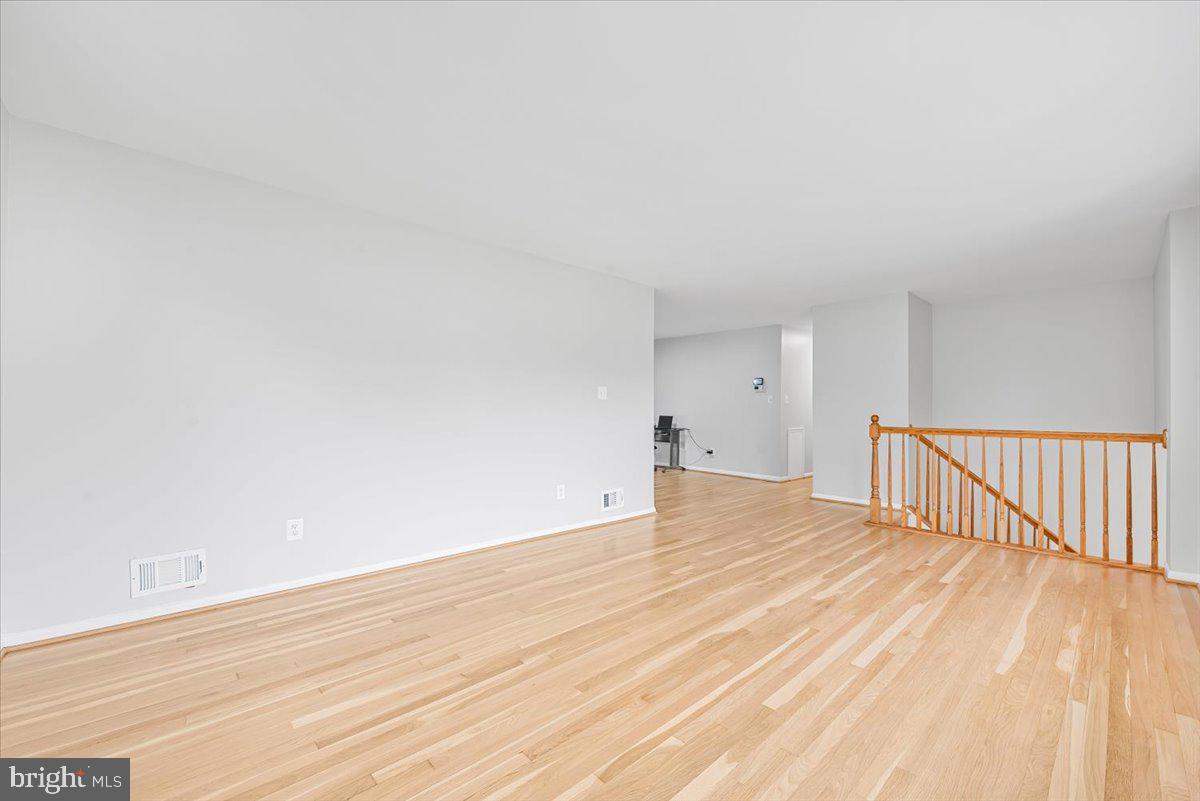 CALVERTON - Residential