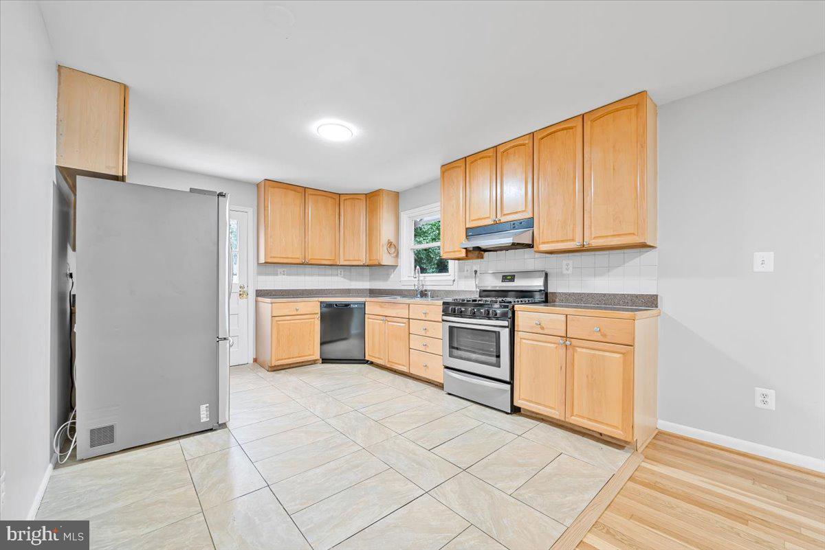 CALVERTON - Residential