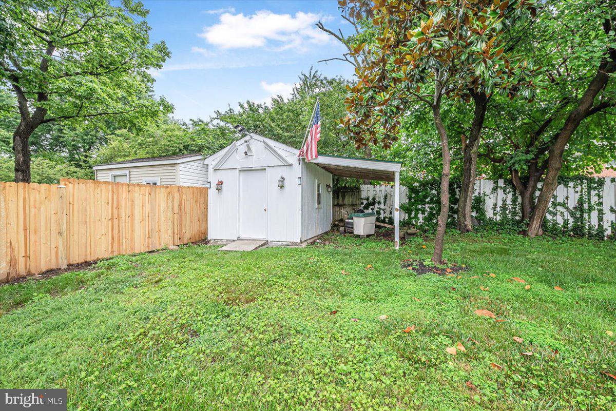 CALVERTON - Residential