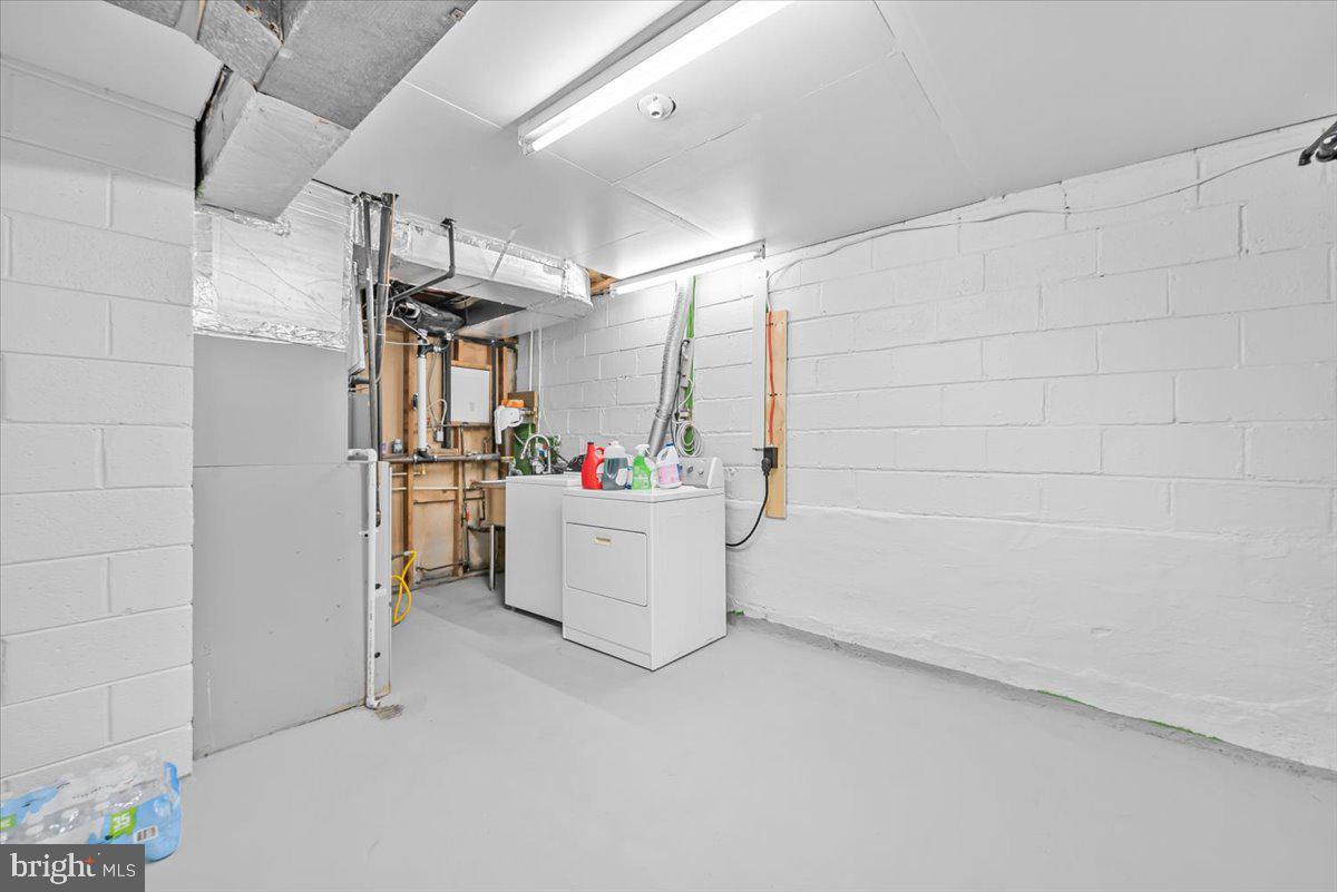 CALVERTON - Residential