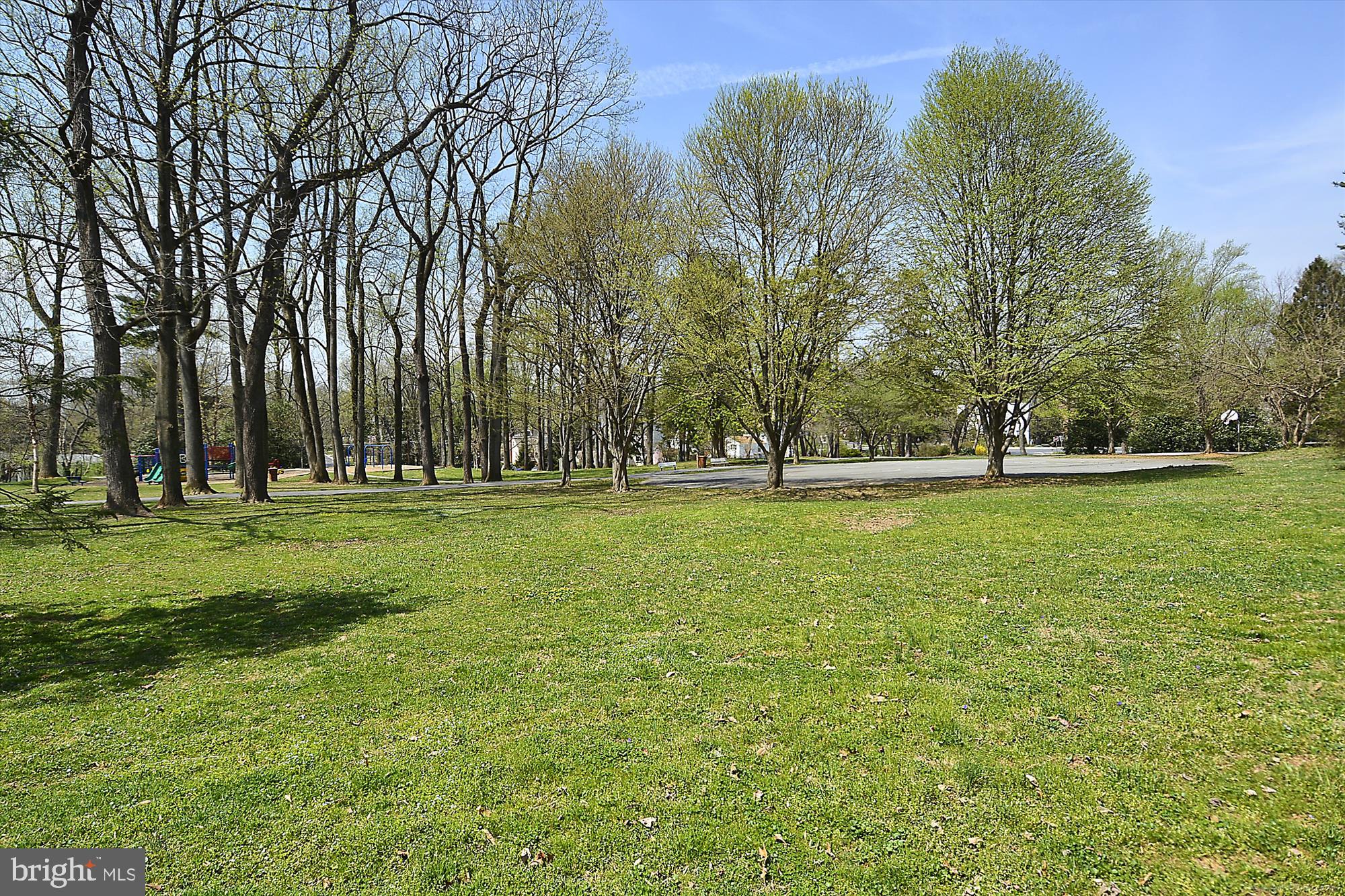 NORTH KENSINGTON - Residential