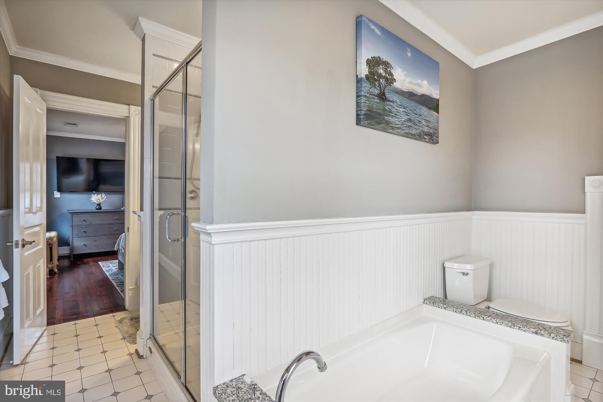 NORTH KENSINGTON - Residential