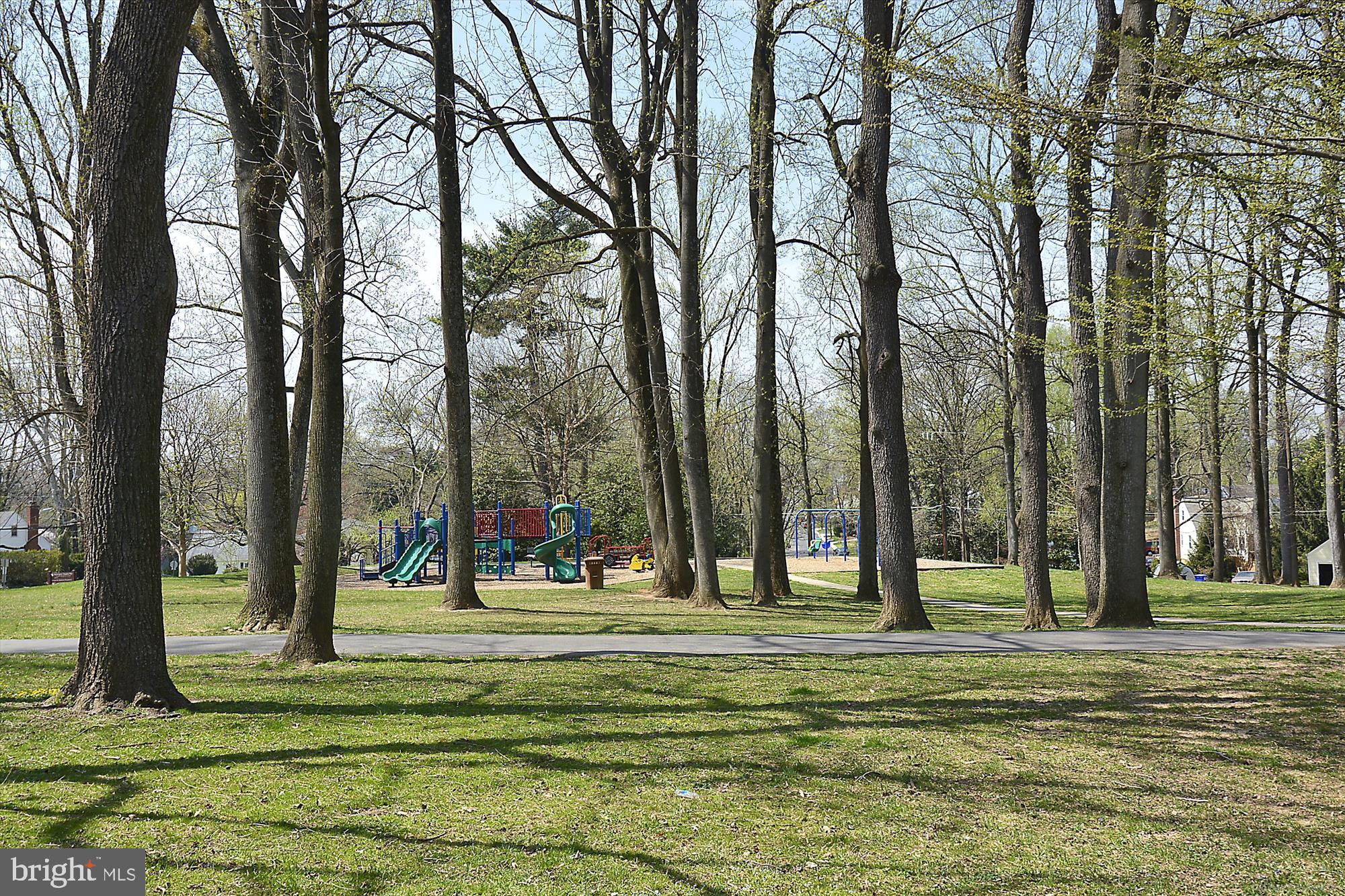 NORTH KENSINGTON - Residential