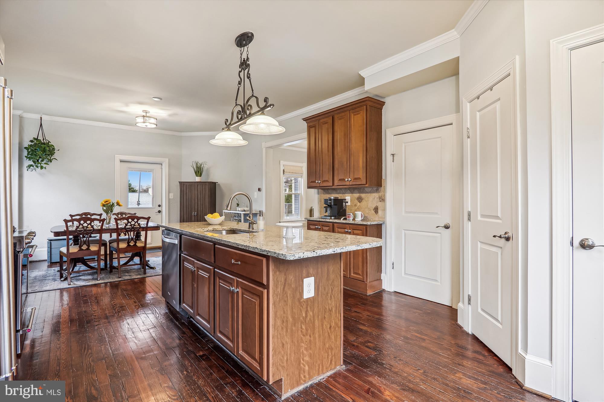 NORTH KENSINGTON - Residential