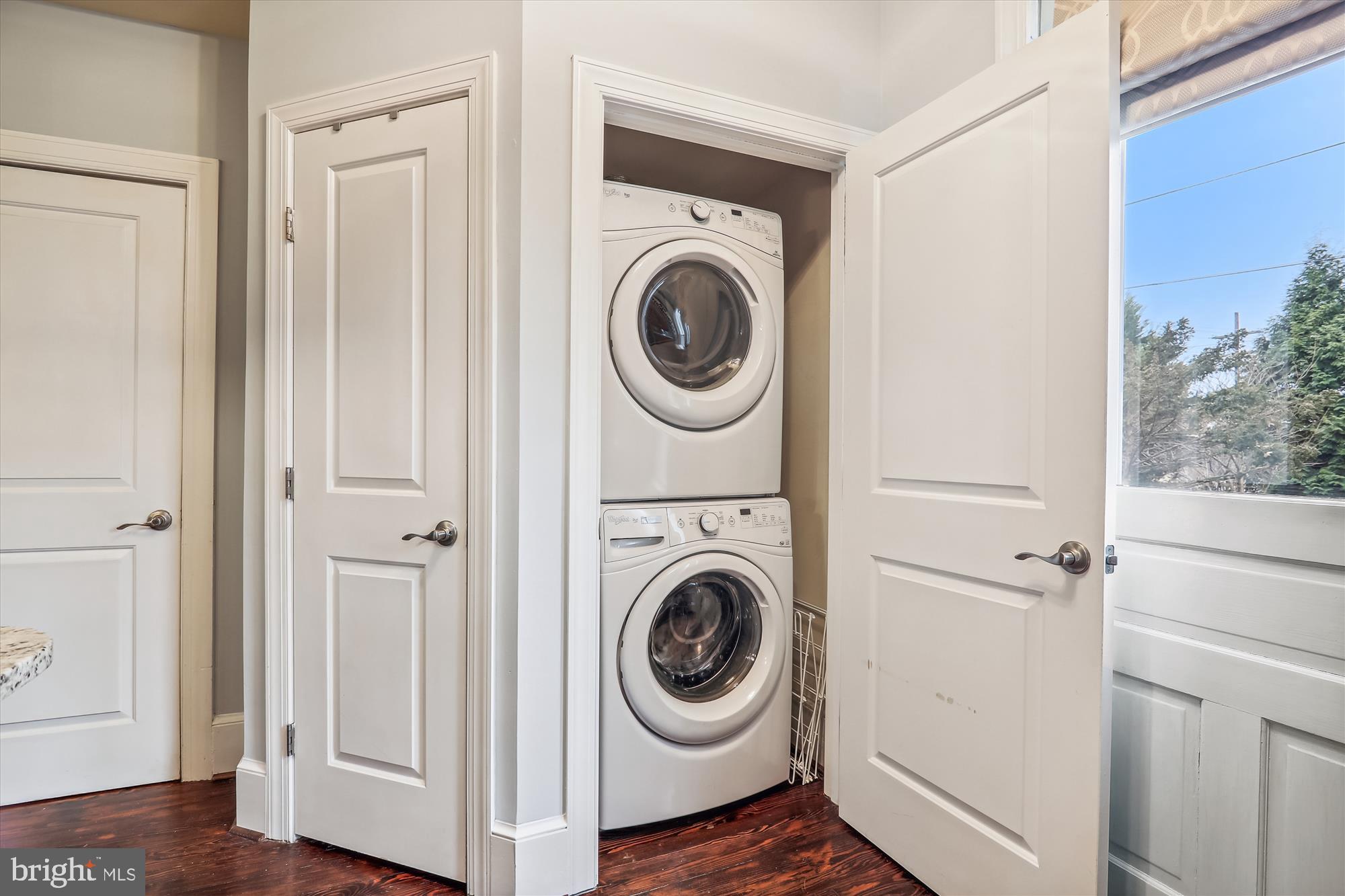 NORTH KENSINGTON - Residential