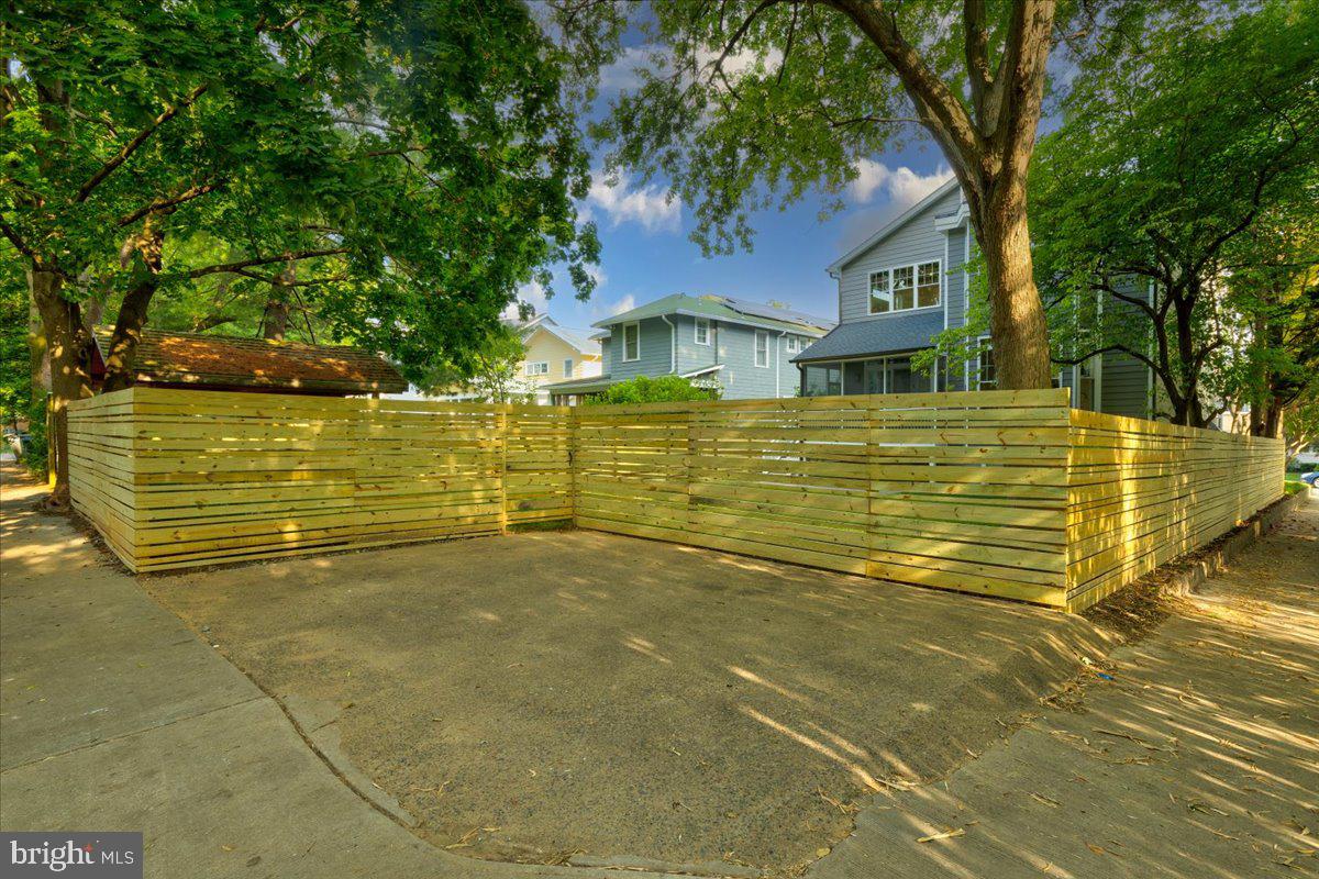 WAKEFIELD - Residential