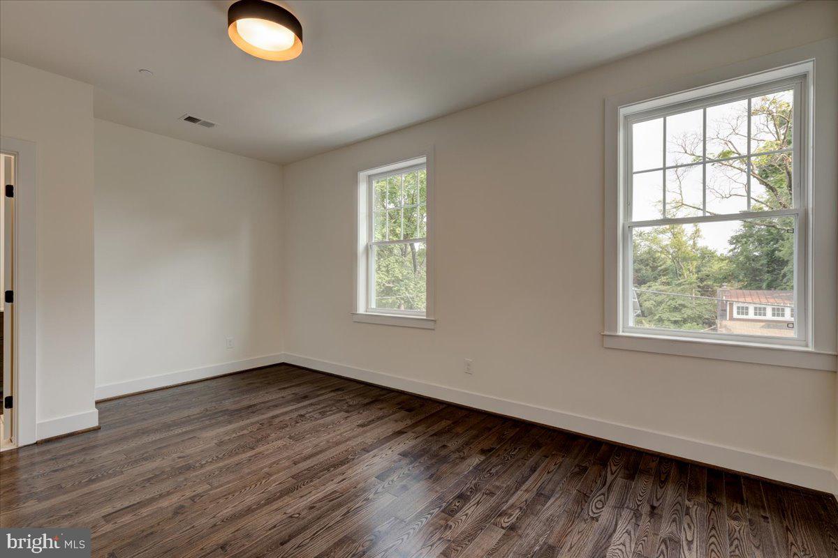 WAKEFIELD - Residential