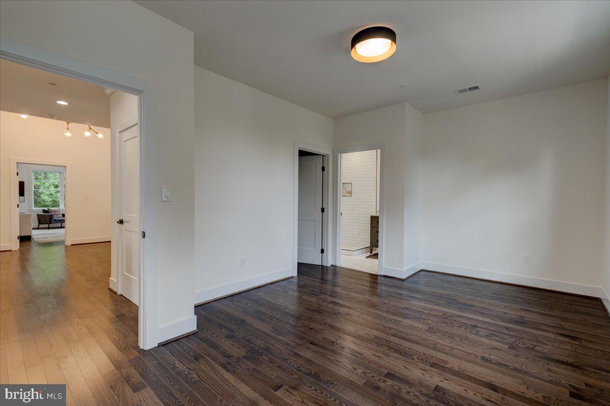WAKEFIELD - Residential