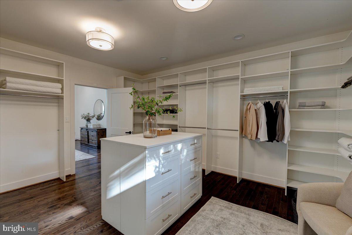 WAKEFIELD - Residential