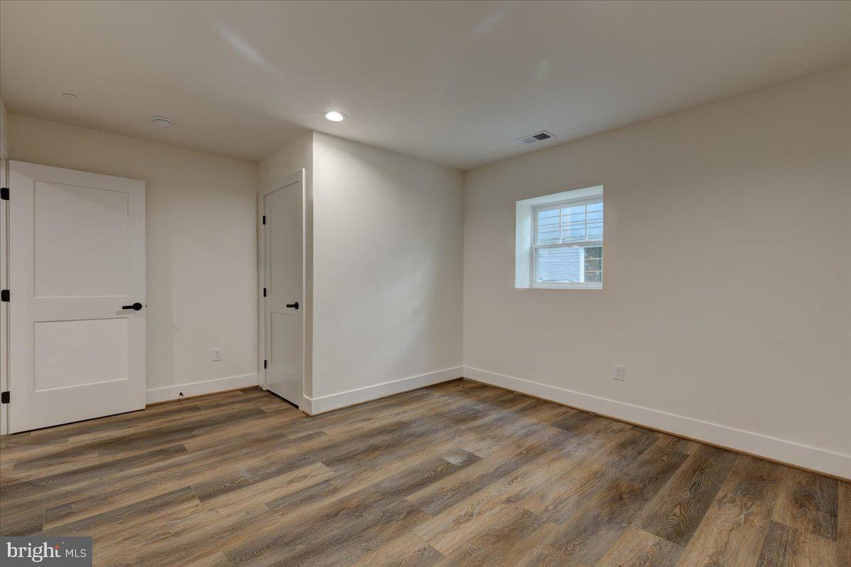 WAKEFIELD - Residential