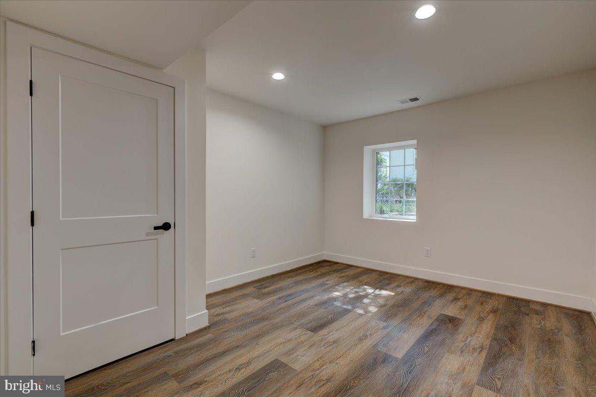 WAKEFIELD - Residential