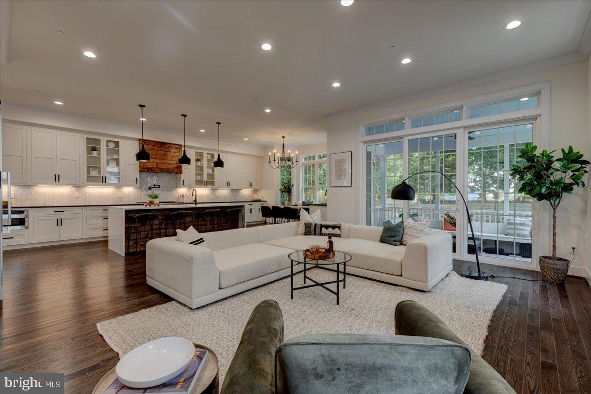 WAKEFIELD - Residential