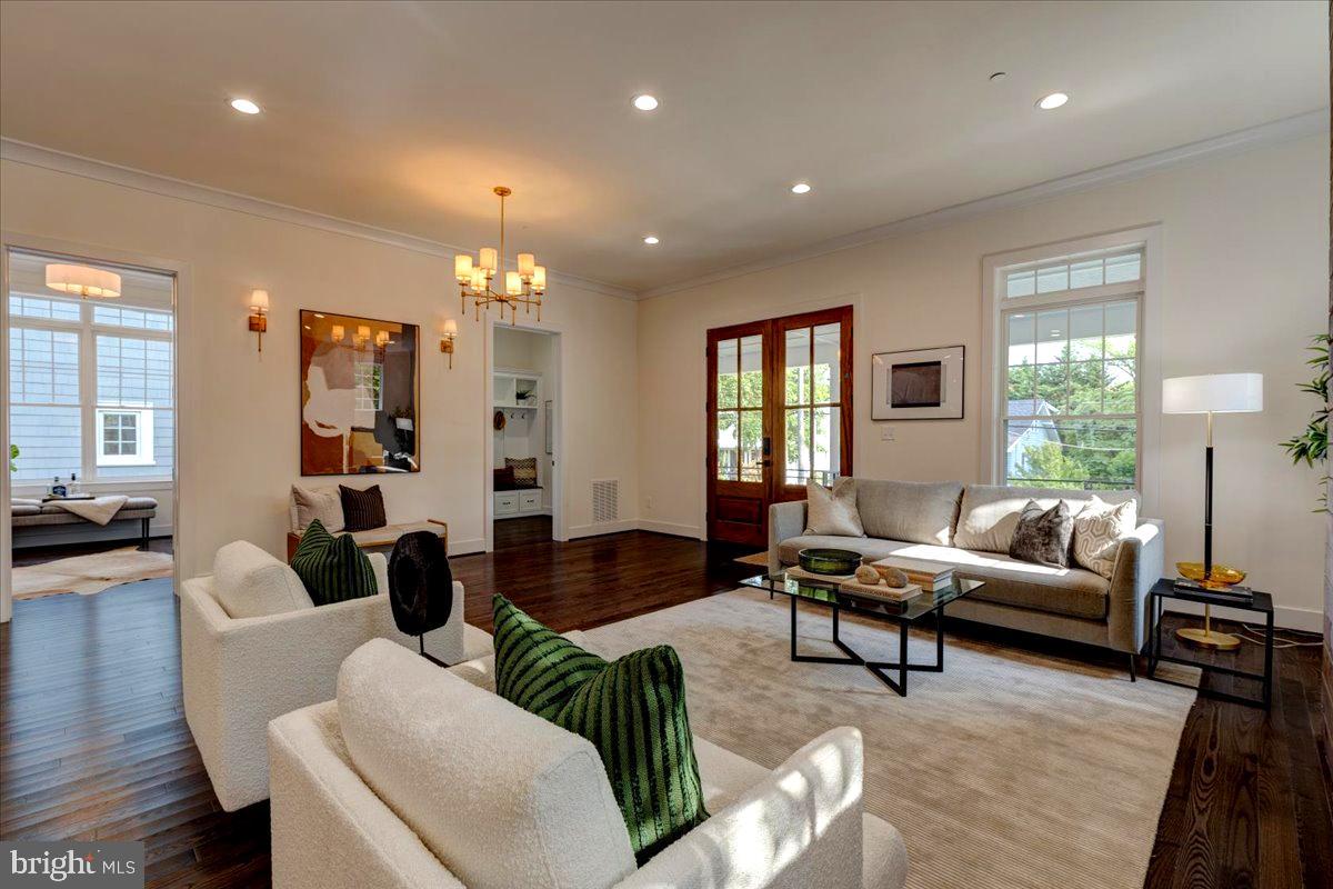 WAKEFIELD - Residential