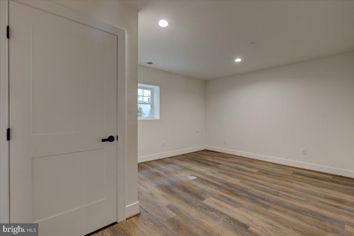 WAKEFIELD - Residential