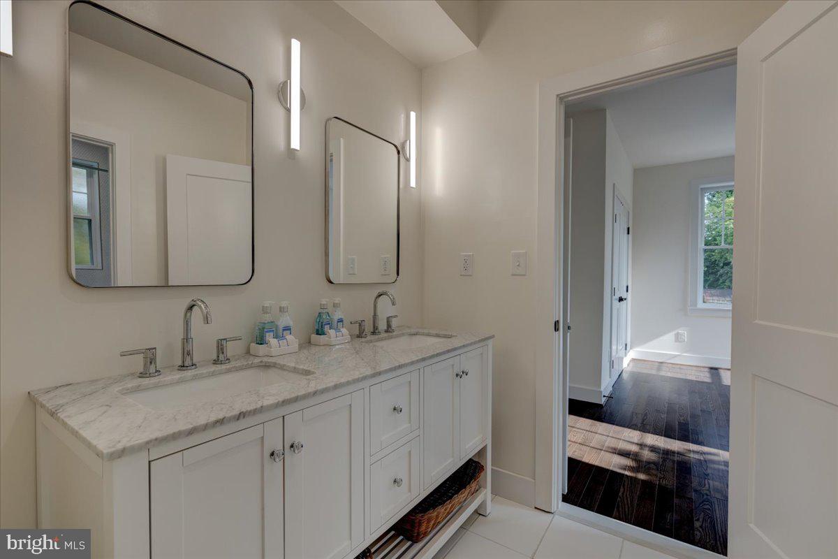 WAKEFIELD - Residential