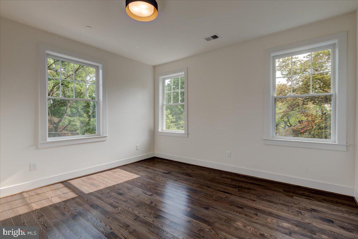 WAKEFIELD - Residential