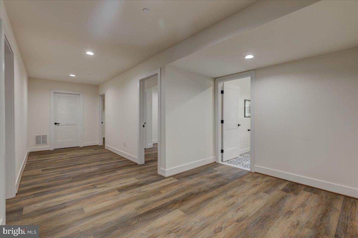 WAKEFIELD - Residential