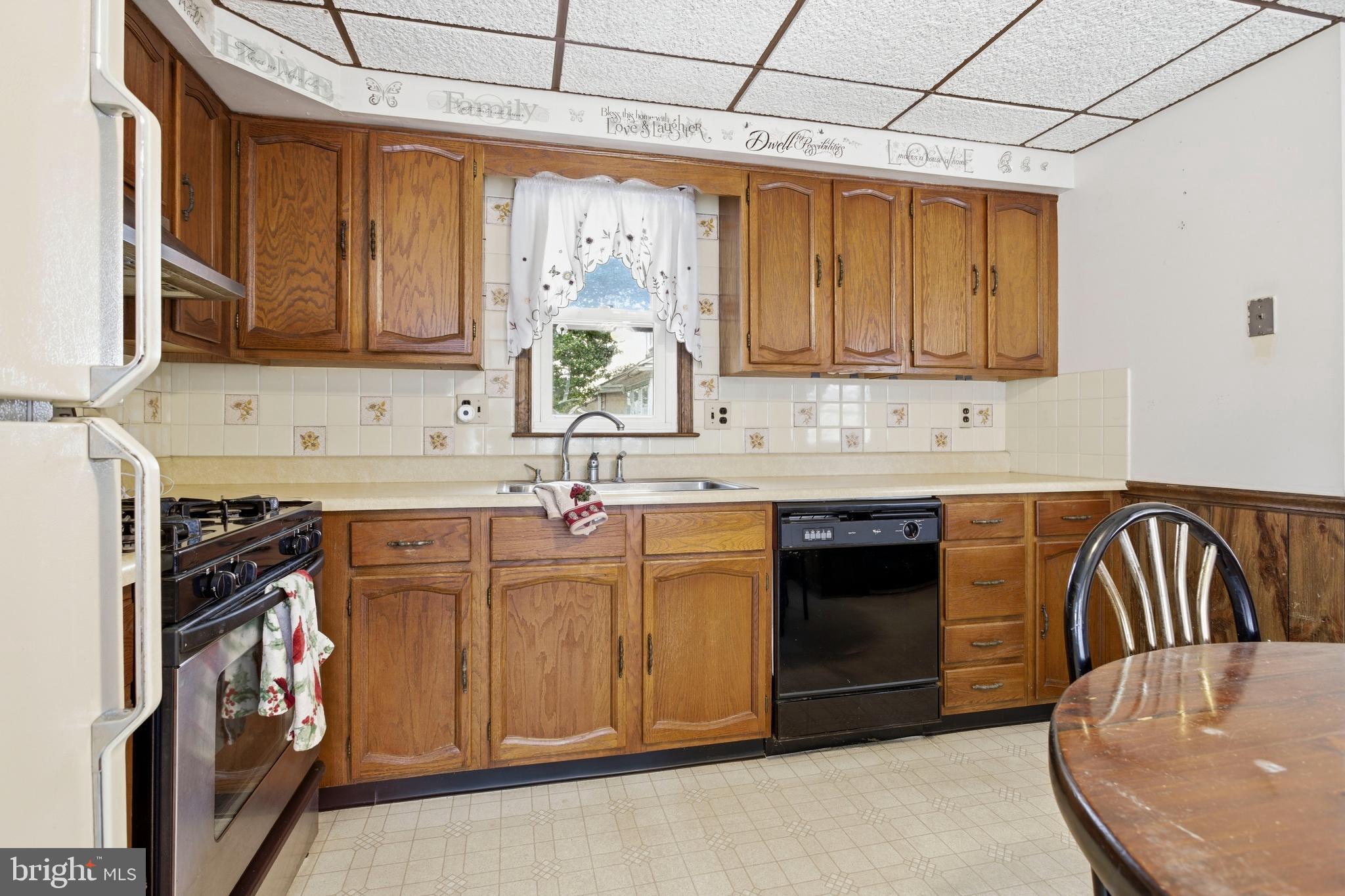 WESTINGHOUSE VLG - Residential