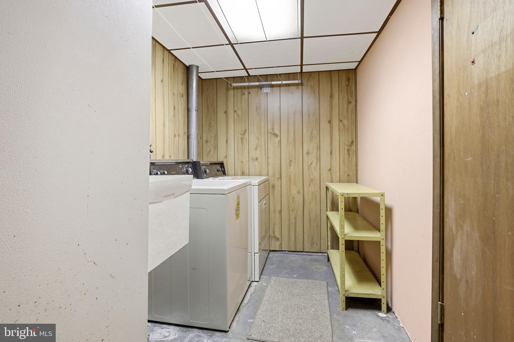 WESTINGHOUSE VLG - Residential