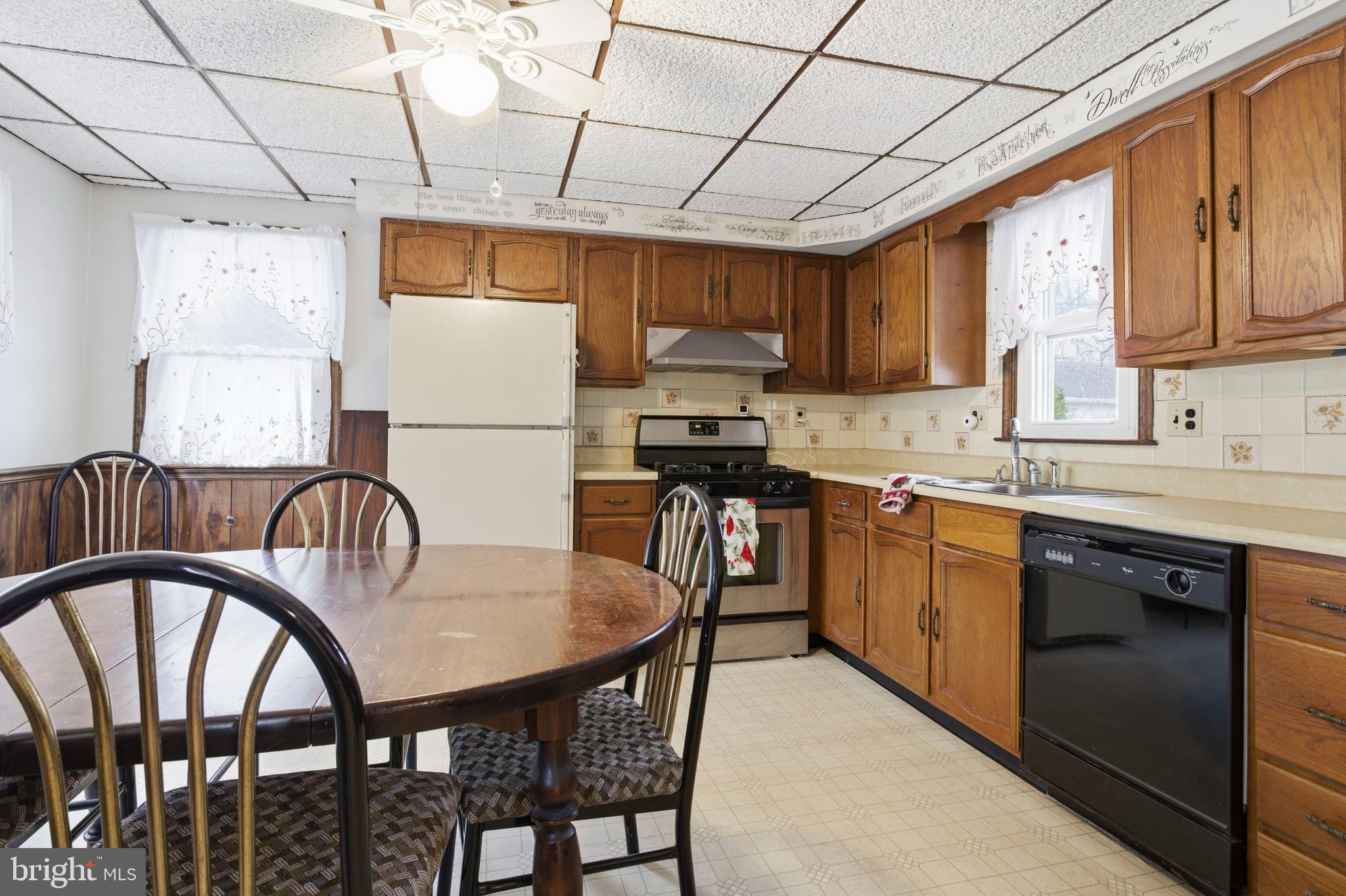 WESTINGHOUSE VLG - Residential