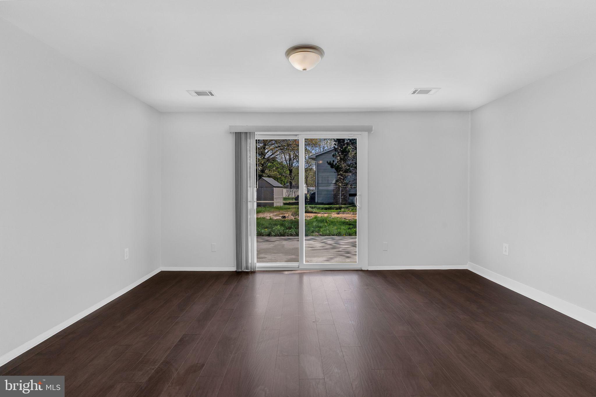 ST CHARLES SUB - CARRINGTON - Residential Lease