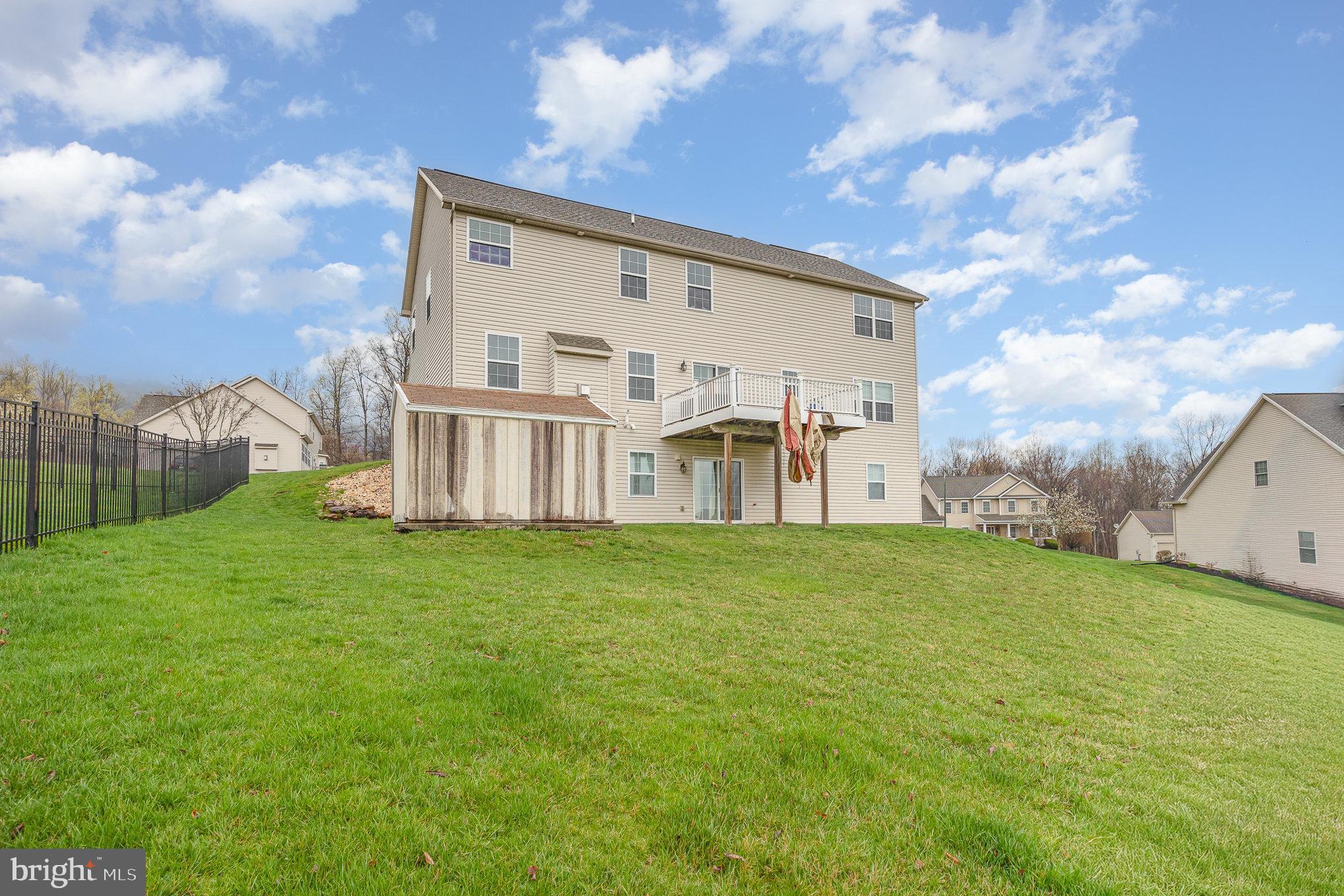 MARGARETS GROVE - Residential