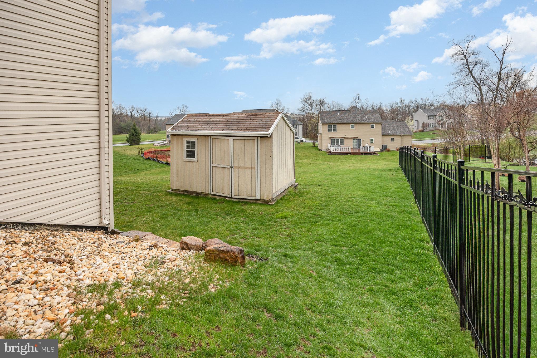 MARGARETS GROVE - Residential