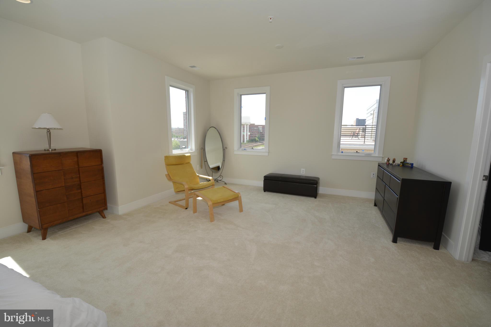 POTOMAC YARD - Residential Lease