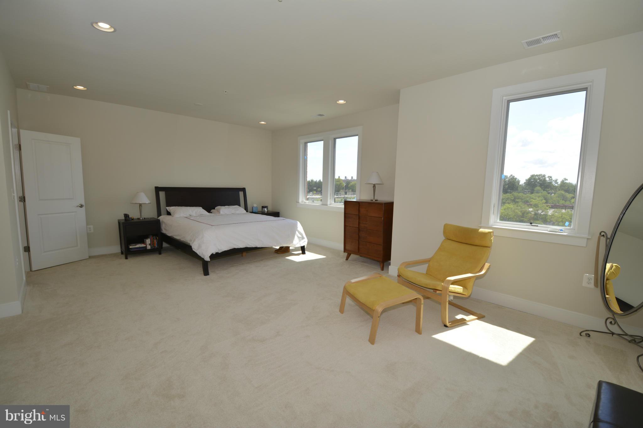 POTOMAC YARD - Residential Lease