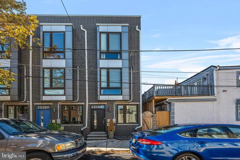 2204 E ALBERT STREET PHILADELPHIA PA 19125