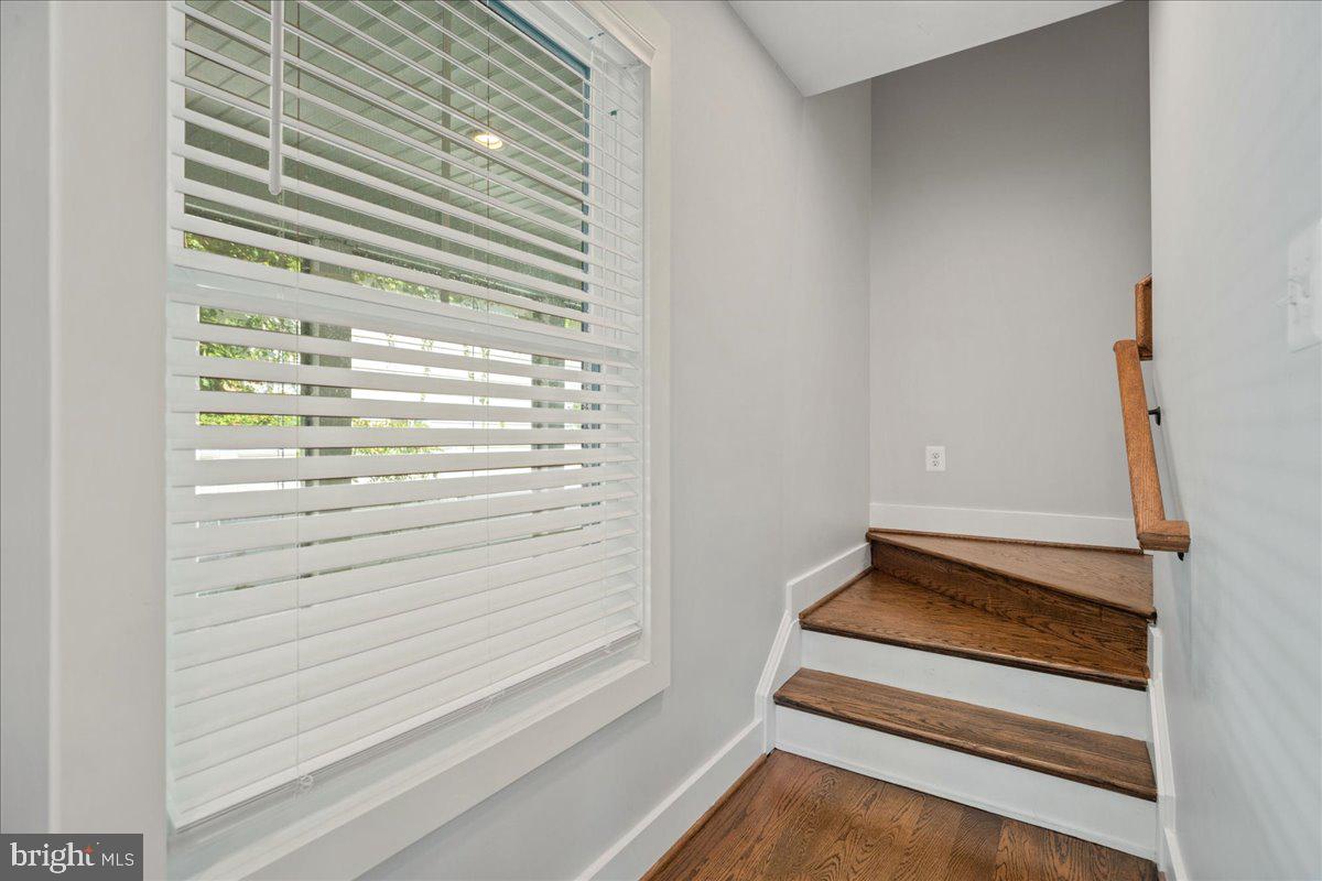 AVONDALE - Residential