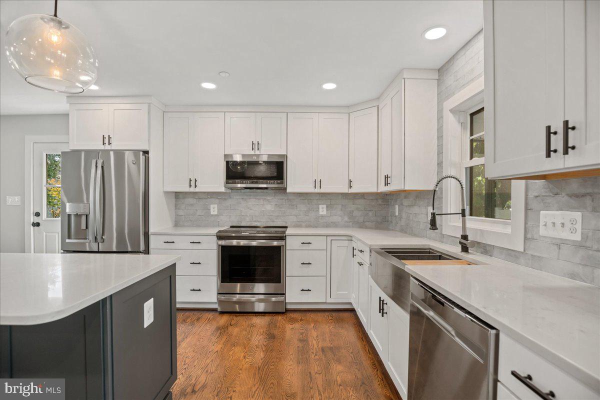 AVONDALE - Residential