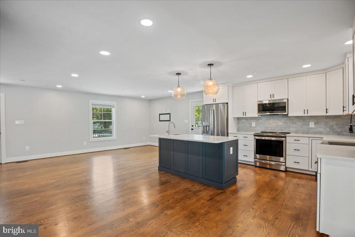 AVONDALE - Residential