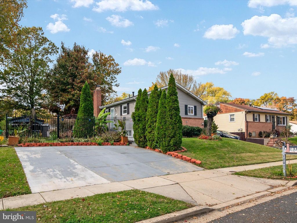 Photo of 1207 Woodlark Drive, DISTRICT HEIGHTS, MD 20747 (MLS # MDPG2181388)