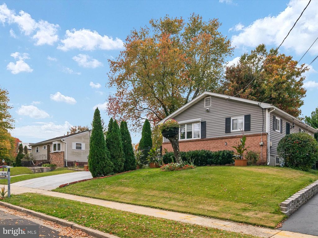 Photo of 1207 Woodlark Drive, DISTRICT HEIGHTS, MD 20747 (MLS # MDPG2181388)