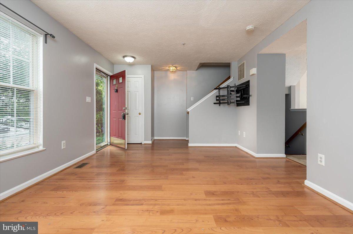 963 CHESTNUT MANOR COURT