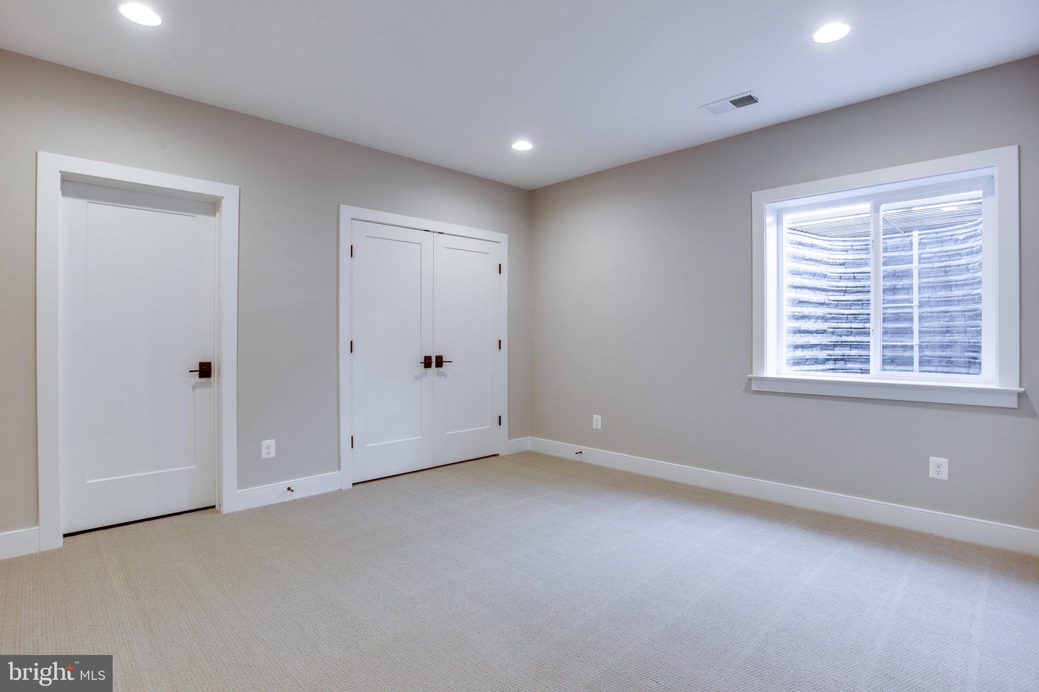 HIGHVIEW PARK - Residential