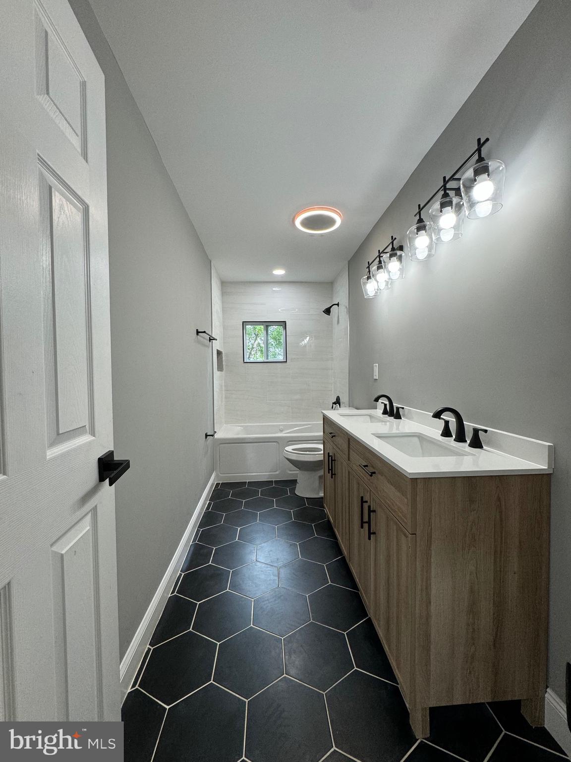 WINDSOR  MILL - Residential