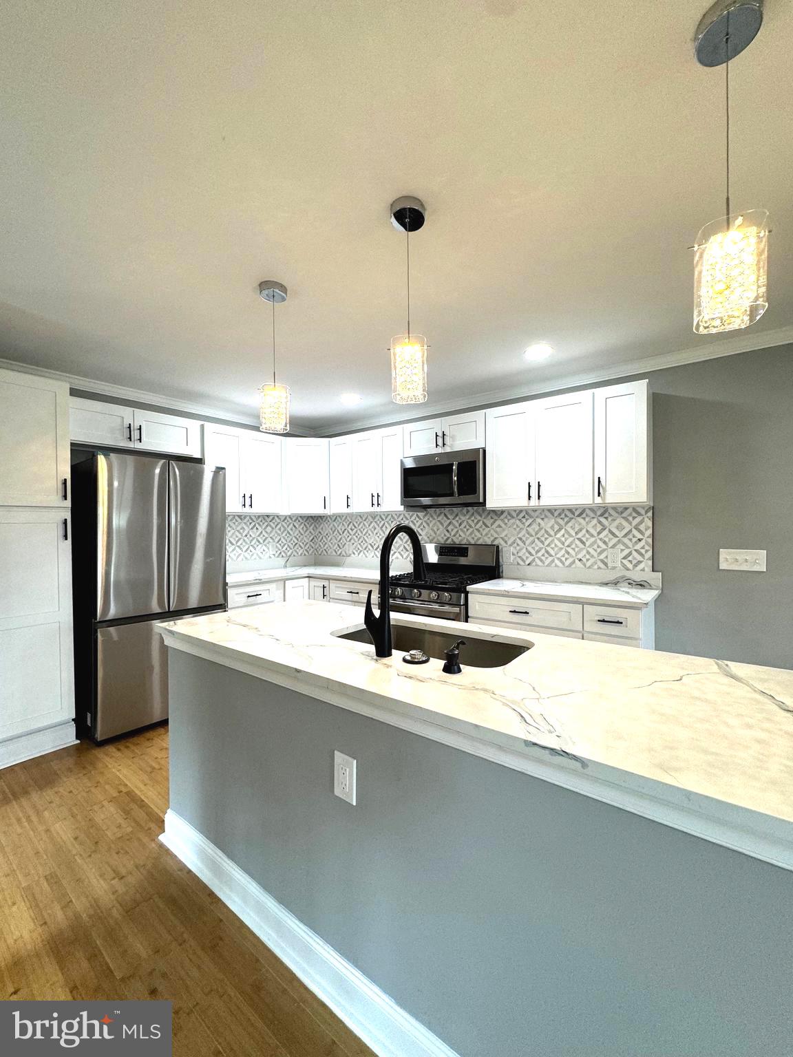 WINDSOR  MILL - Residential