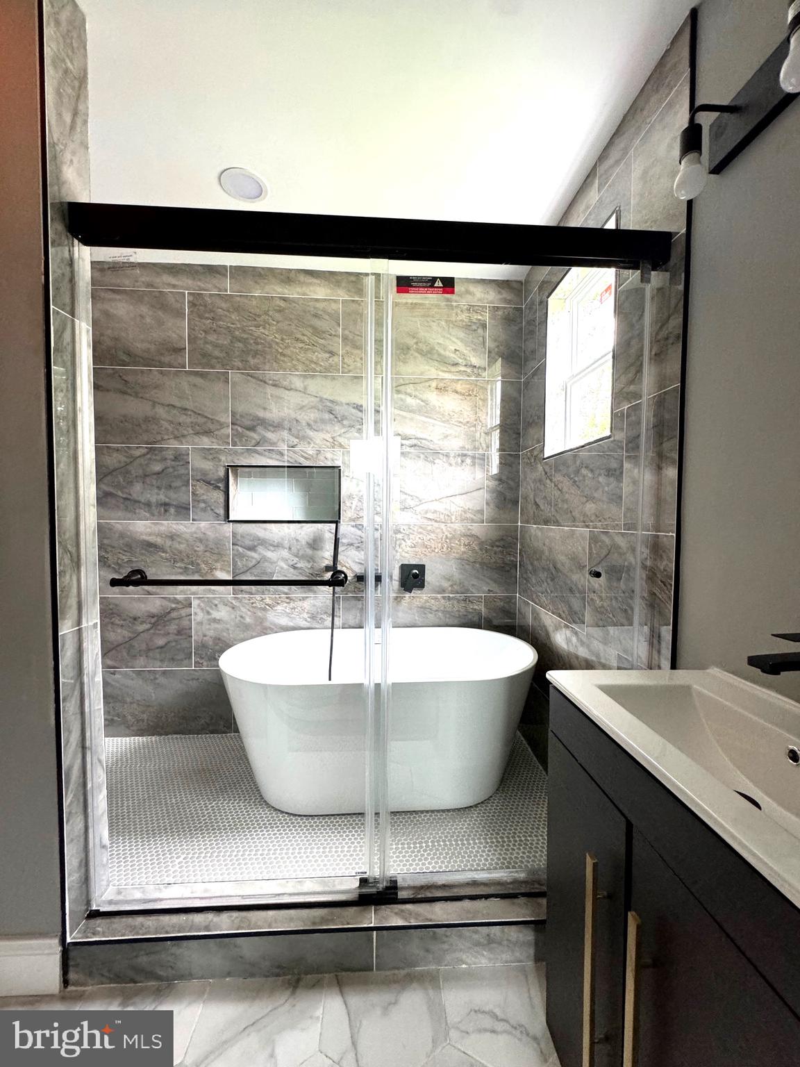 WINDSOR  MILL - Residential