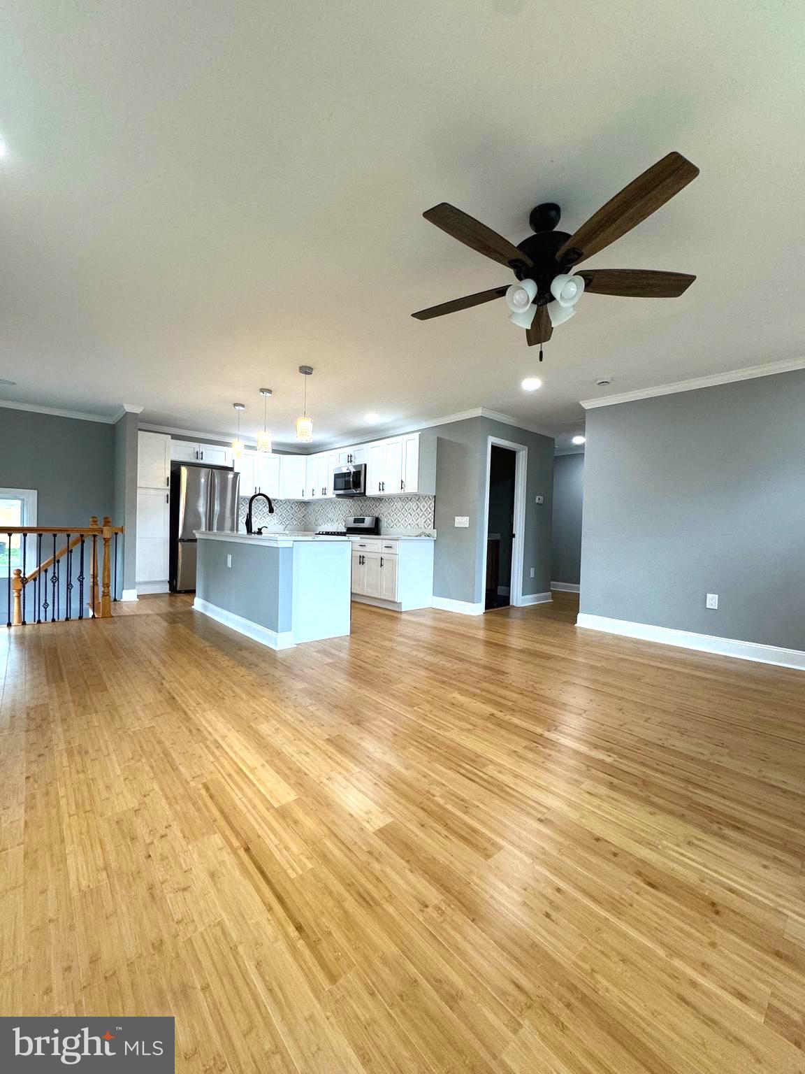 WINDSOR  MILL - Residential